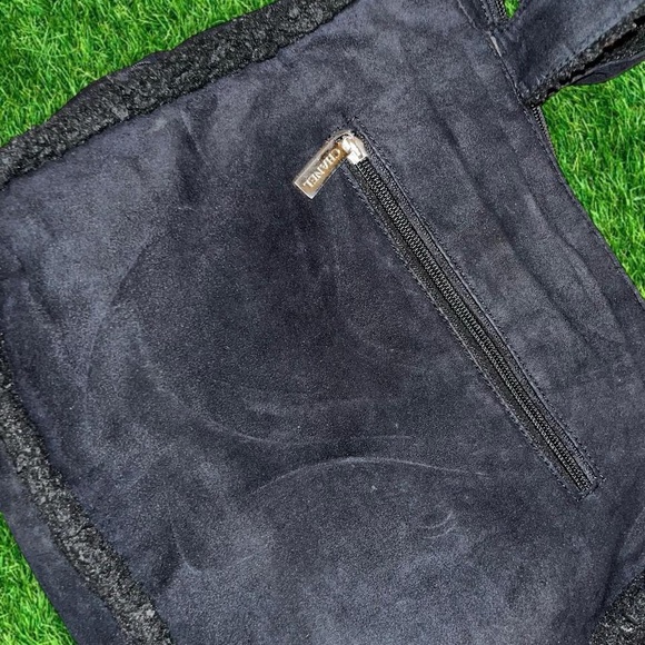 Vintage CHANEL Black Suede Tote with Interlocking CC Emblem - Picture 6 of 7